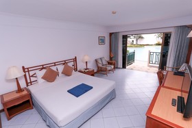 Amora Beach Resort Phuket