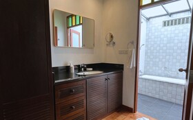 Baleeyan Residence
