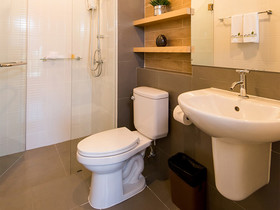 Hotel Hill Myna Condotel