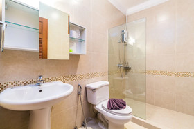 Lakewood Hills Villa by Lofty