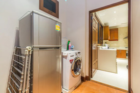 Lakewood Hills Villa by Lofty