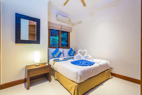 Lakewood Hills Villa by Lofty