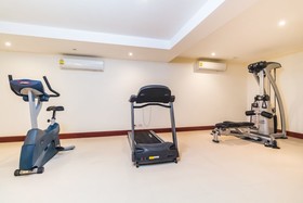 Lakewood Hills Villa by Lofty