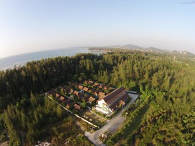 L'Esprit de Naiyang Resort