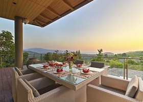 Seventh Villa