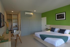 The Touch Green, Naiyang