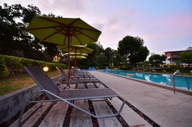 The Touch Green, Naiyang