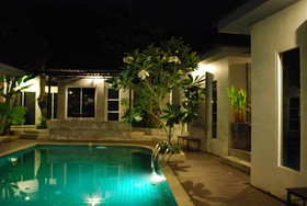 Laila Pool Village