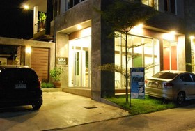Laila Pool Village