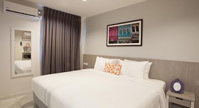 Recenta Suite Phuket Suanluang
