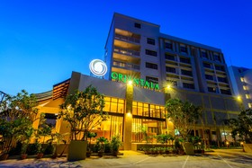 Recenta Suite Phuket Suanluang