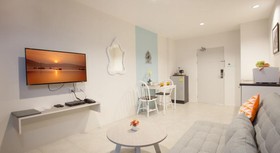 Recenta Suite Phuket Suanluang