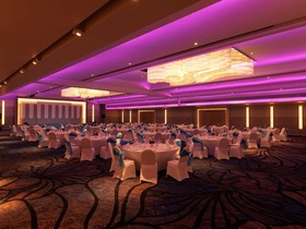 Le Meridien Phuket Beach Resort