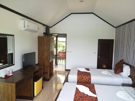 Baan Nai Lake View Resort