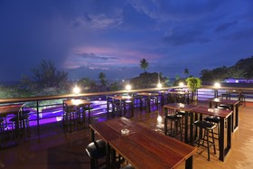 Balcony Party Hostel
