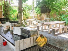 Glur Hostel Aonang