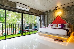 Maneetel Krabi Beachfront