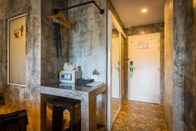 Maneetel Krabi Beachfront