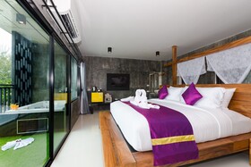 Maneetel Krabi Beachfront