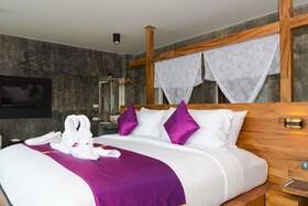Maneetel Krabi Beachfront