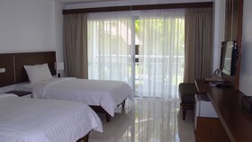 Peace Laguna Resort & Spa