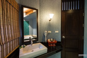 Peace Laguna Resort & Spa