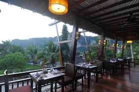 Phu Pi Maan Resort & Spa