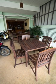 Pranang Flora House