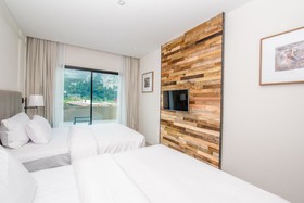 Sugar Marina Resort Cliffhanger