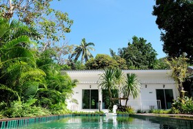 Whalecome Aonang Resort