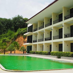 Takhun Mountain View Hotel