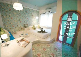 De Sea Almond Hotel