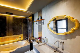 Loftmania Boutique Hotel