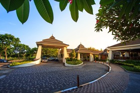 Novotel Chumphon Beach Resort & Golf