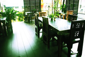 Ritzy House Hotel