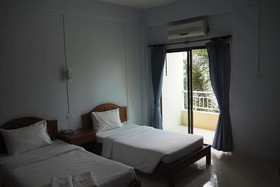 Ritzy House Hotel