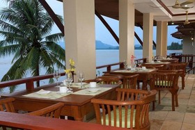 Sara Beachfront Boutique Resort