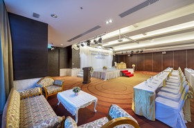 Buri Sriphu Boutique Hotel