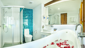 Buri Sriphu Boutique Hotel