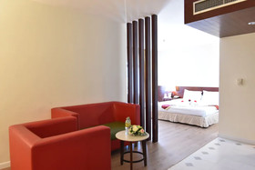 Golden Crown Grand Hotel