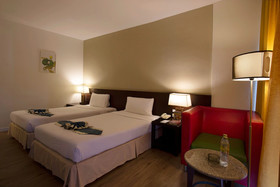 Golden Crown Grand Hotel