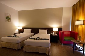 Golden Crown Grand Hotel