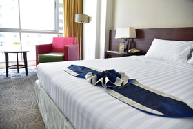 Golden Crown Grand Hotel