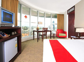 Golden Crown Grand Hotel