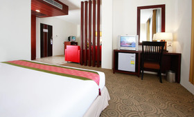 Golden Crown Grand Hotel