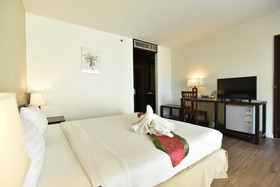 Golden Crown Grand Hotel
