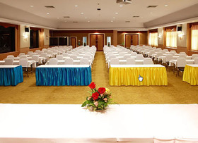 Golden Crown Grand Hotel