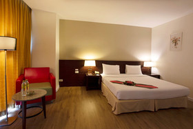 Golden Crown Grand Hotel