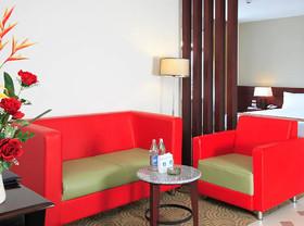 Golden Crown Grand Hotel