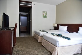 Golden Crown Grand Hotel